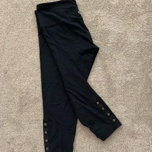 Lululemon snap Capri